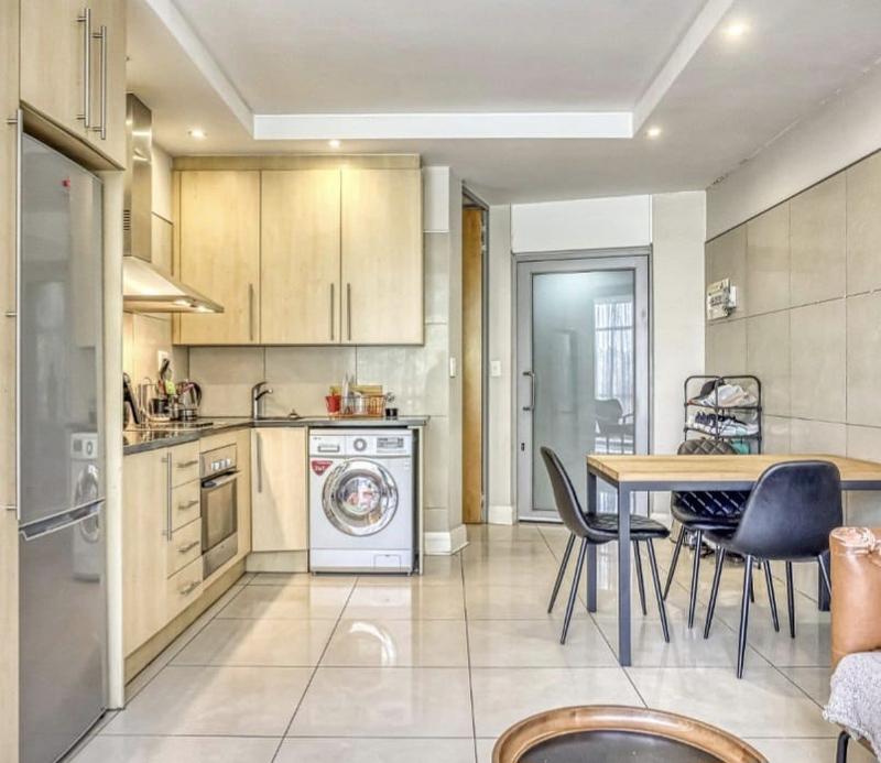 To Let 1 Bedroom Property for Rent in Sandown Gauteng