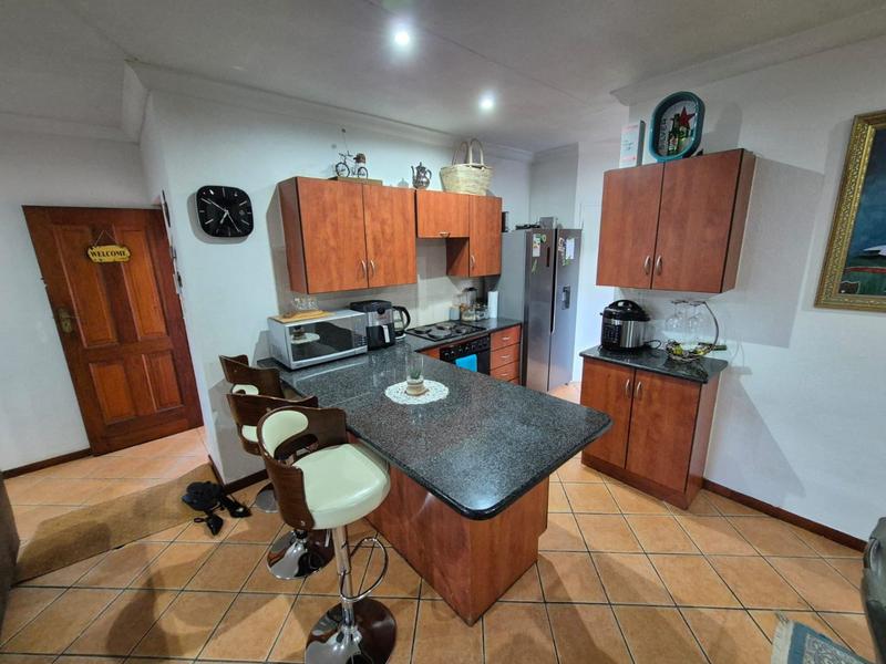 2 Bedroom Property for Sale in Florauna Gauteng