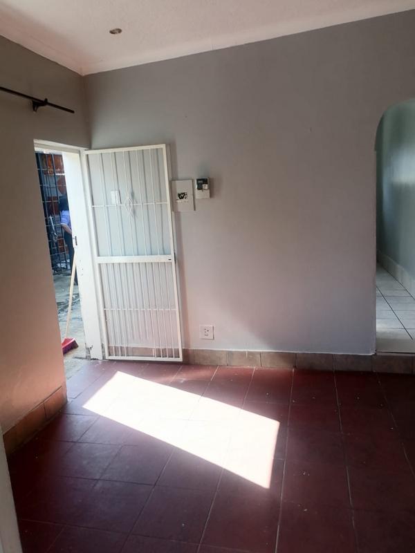 1 Bedroom Property for Sale in Illiondale Gauteng