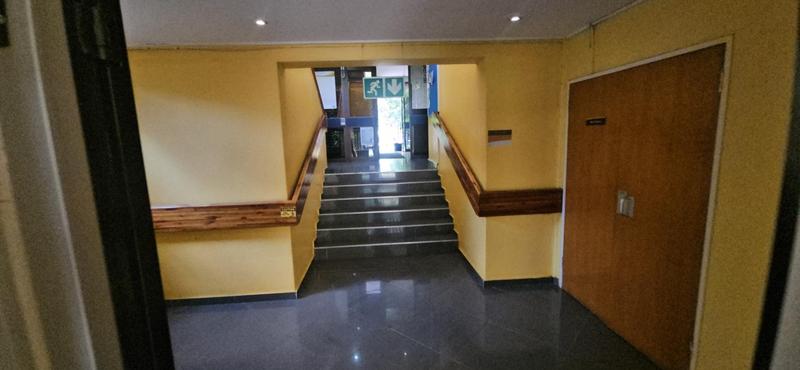 To Let Commercial Property for Rent in Randjespark Gauteng