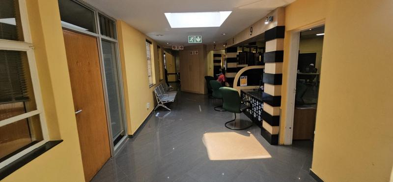 To Let Commercial Property for Rent in Randjespark Gauteng