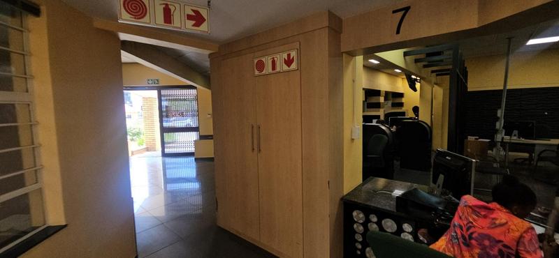 To Let Commercial Property for Rent in Randjespark Gauteng