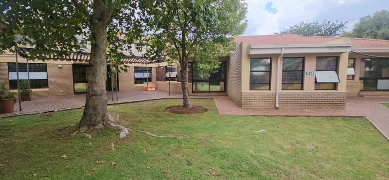 To Let Commercial Property for Rent in Randjespark Gauteng