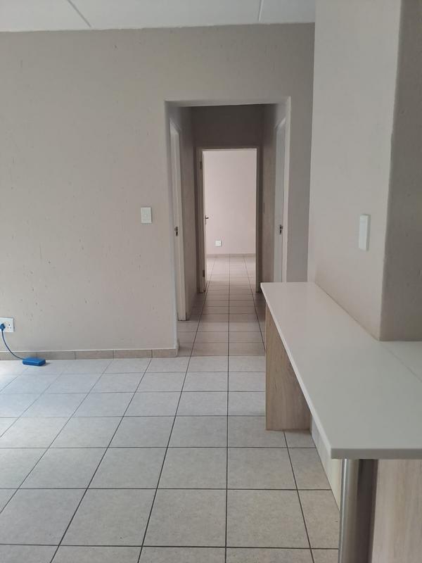 To Let 3 Bedroom Property for Rent in Birch Acres Gauteng