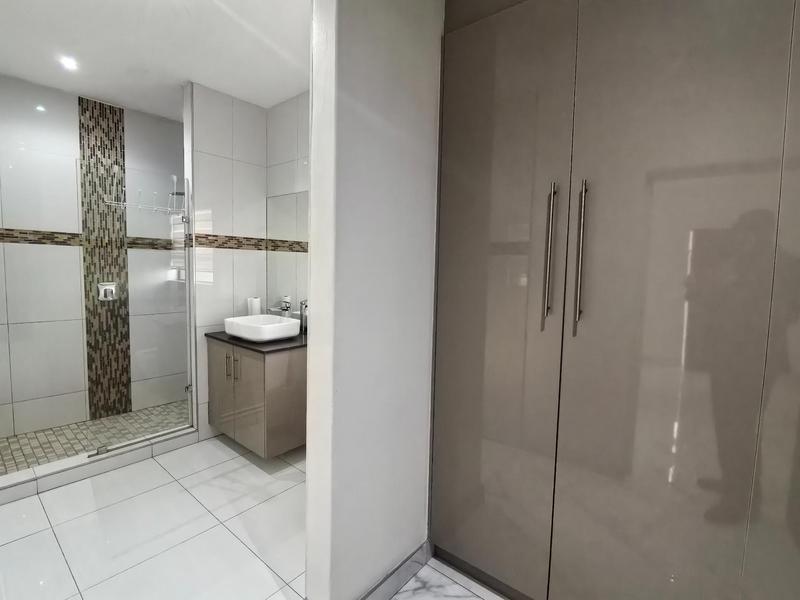 To Let 5 Bedroom Property for Rent in Bedfordview Gauteng