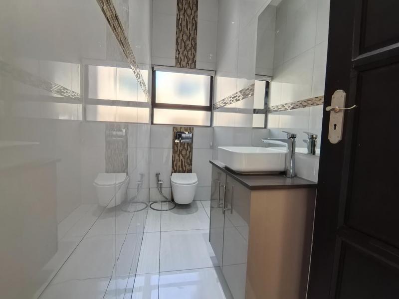 To Let 5 Bedroom Property for Rent in Bedfordview Gauteng