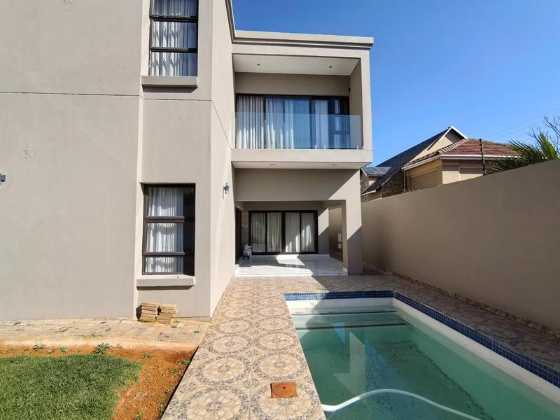 To Let 5 Bedroom Property for Rent in Bedfordview Gauteng