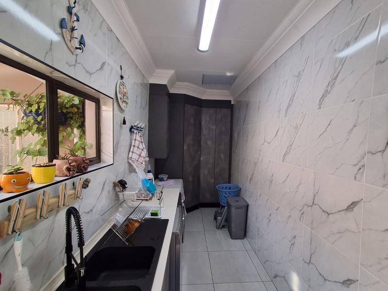 3 Bedroom Property for Sale in New Redruth Gauteng