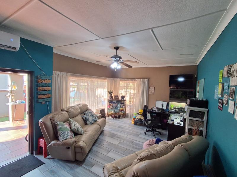 3 Bedroom Property for Sale in New Redruth Gauteng