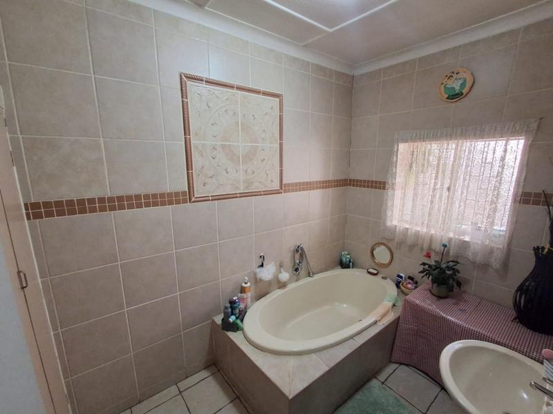 3 Bedroom Property for Sale in New Redruth Gauteng