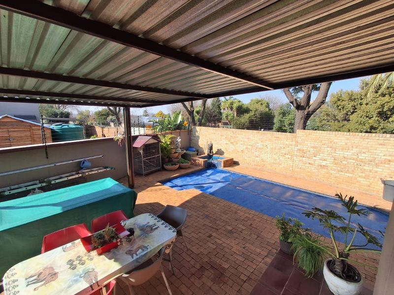 3 Bedroom Property for Sale in New Redruth Gauteng