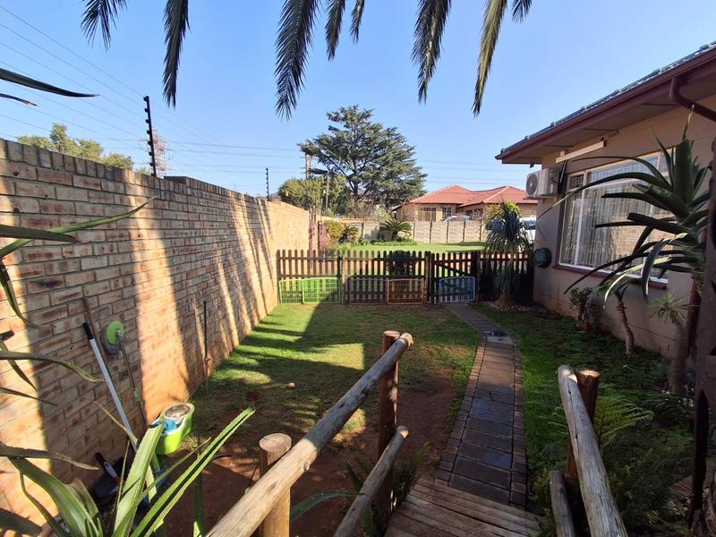 3 Bedroom Property for Sale in New Redruth Gauteng