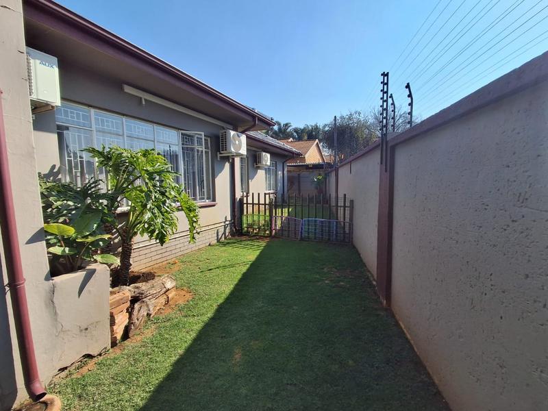 3 Bedroom Property for Sale in New Redruth Gauteng