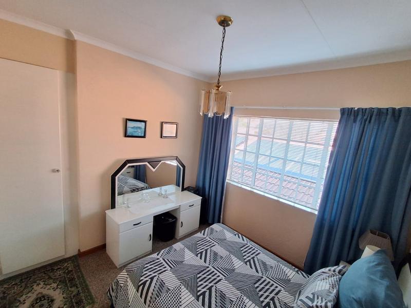 3 Bedroom Property for Sale in New Redruth Gauteng