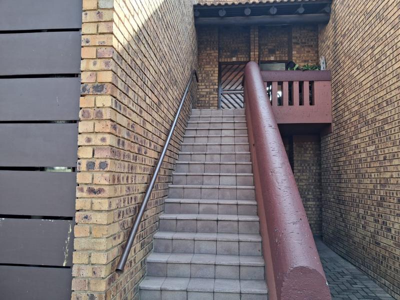 2 Bedroom Property for Sale in New Redruth Gauteng