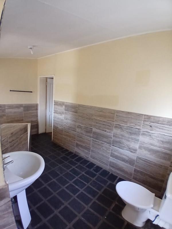 5 Bedroom Property for Sale in Brakpan Central Gauteng