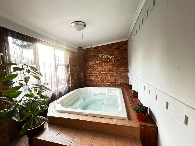 4 Bedroom Property for Sale in Brenthurst Gauteng
