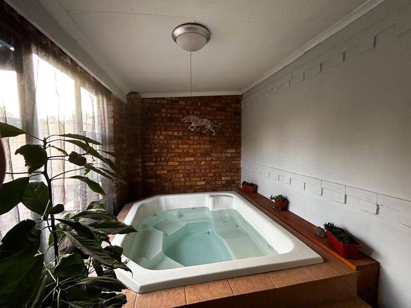 4 Bedroom Property for Sale in Brenthurst Gauteng