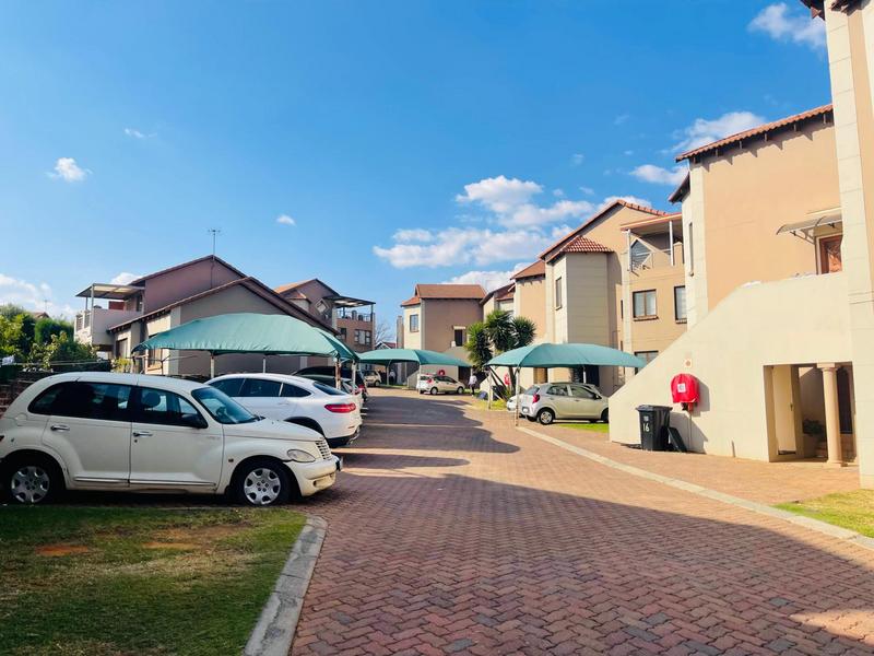 2 Bedroom Property for Sale in Mondeor Gauteng