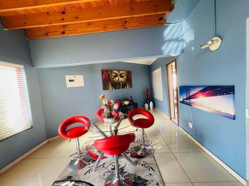 2 Bedroom Property for Sale in Mondeor Gauteng
