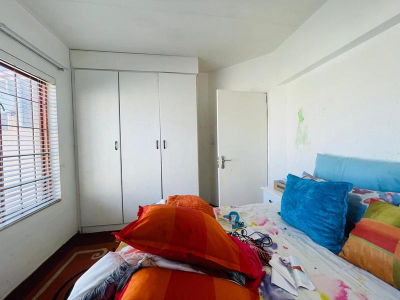 2 Bedroom Property for Sale in Mondeor Gauteng