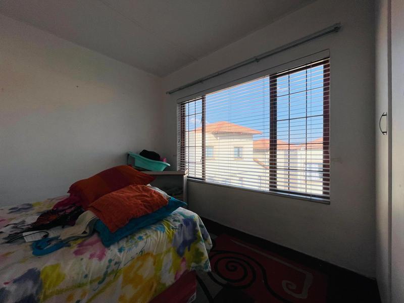 2 Bedroom Property for Sale in Mondeor Gauteng