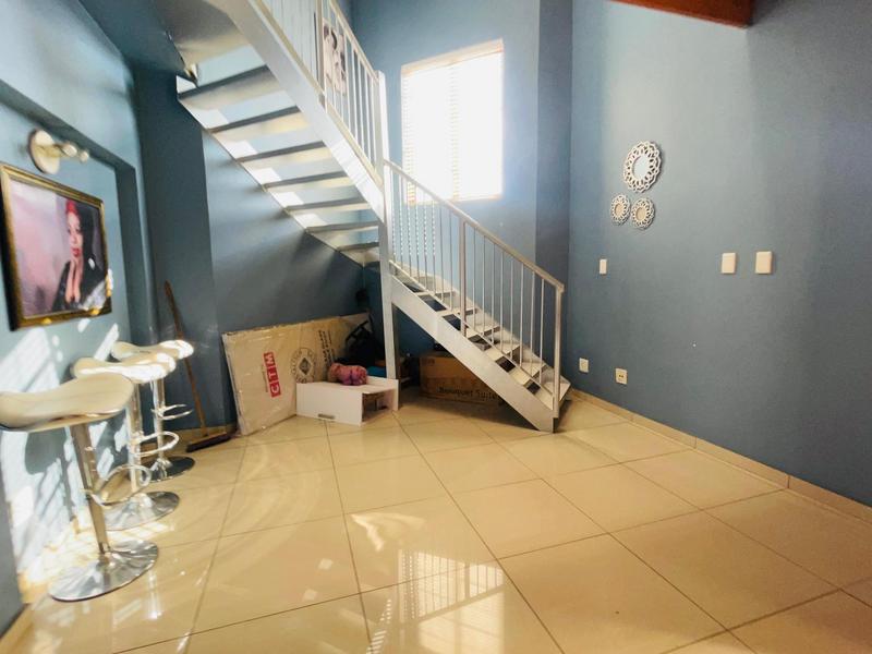 2 Bedroom Property for Sale in Mondeor Gauteng