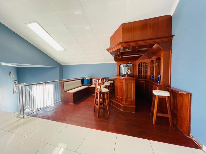 2 Bedroom Property for Sale in Mondeor Gauteng