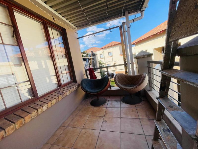 2 Bedroom Property for Sale in Mondeor Gauteng