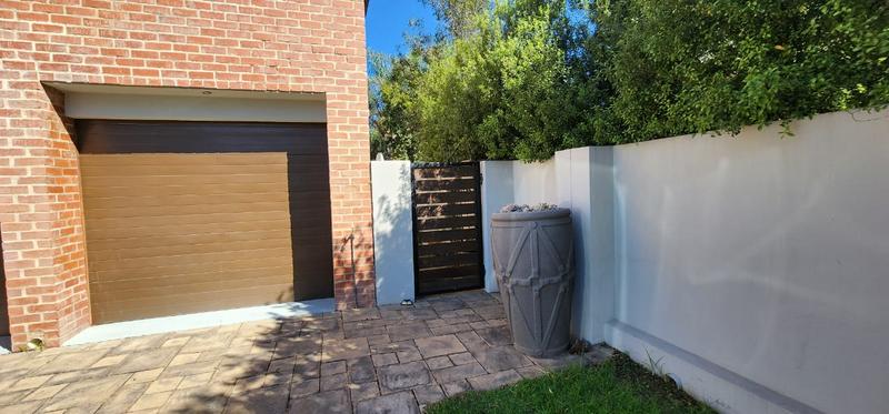 To Let 2 Bedroom Property for Rent in Midlands Estate Gauteng