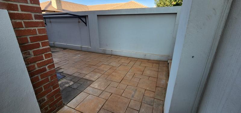 To Let 2 Bedroom Property for Rent in Midlands Estate Gauteng