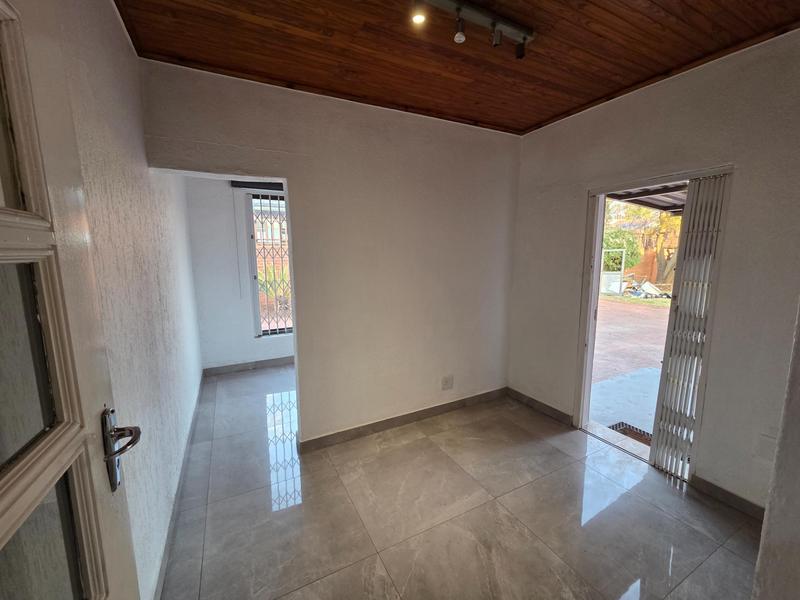To Let 5 Bedroom Property for Rent in Erasmia Gauteng