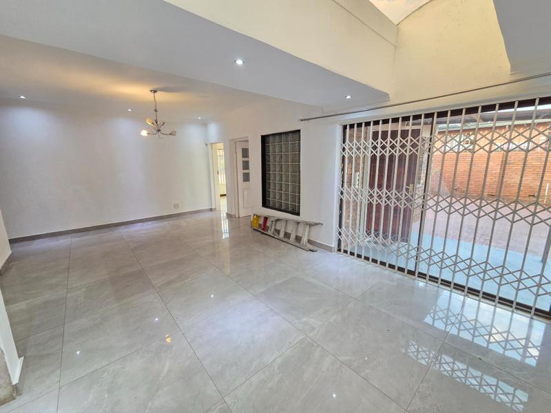 To Let 5 Bedroom Property for Rent in Erasmia Gauteng