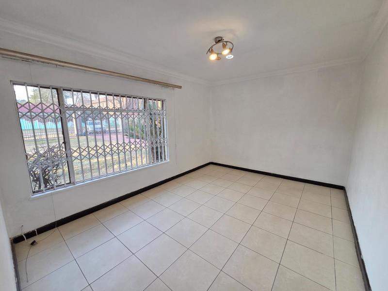 To Let 5 Bedroom Property for Rent in Erasmia Gauteng