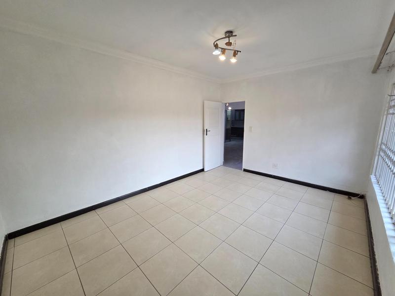 To Let 5 Bedroom Property for Rent in Erasmia Gauteng