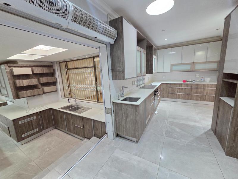 To Let 5 Bedroom Property for Rent in Erasmia Gauteng