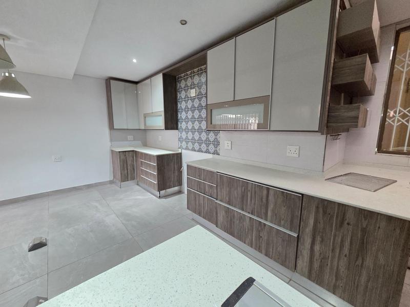 To Let 5 Bedroom Property for Rent in Erasmia Gauteng