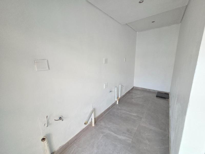 To Let 5 Bedroom Property for Rent in Erasmia Gauteng