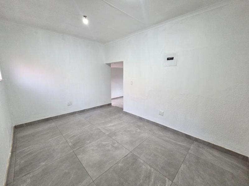 To Let 5 Bedroom Property for Rent in Erasmia Gauteng