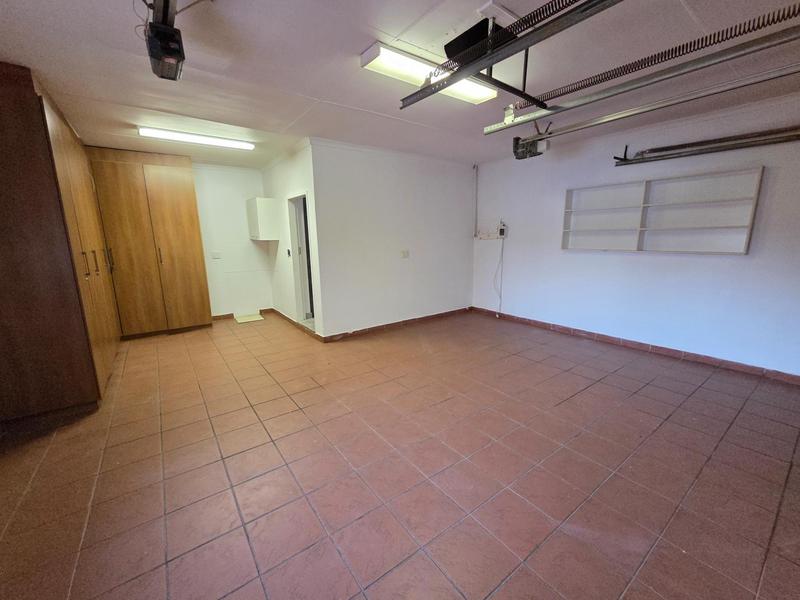 To Let 5 Bedroom Property for Rent in Erasmia Gauteng
