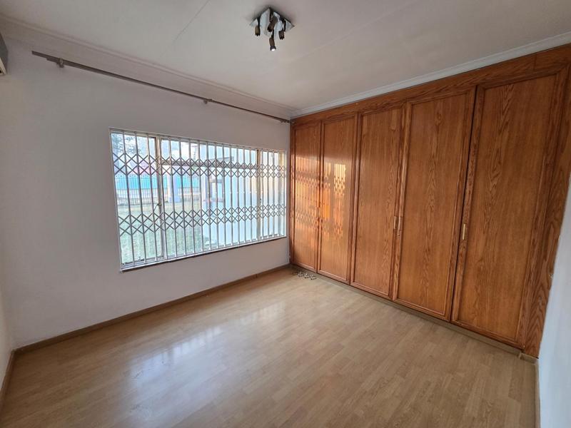 To Let 5 Bedroom Property for Rent in Erasmia Gauteng