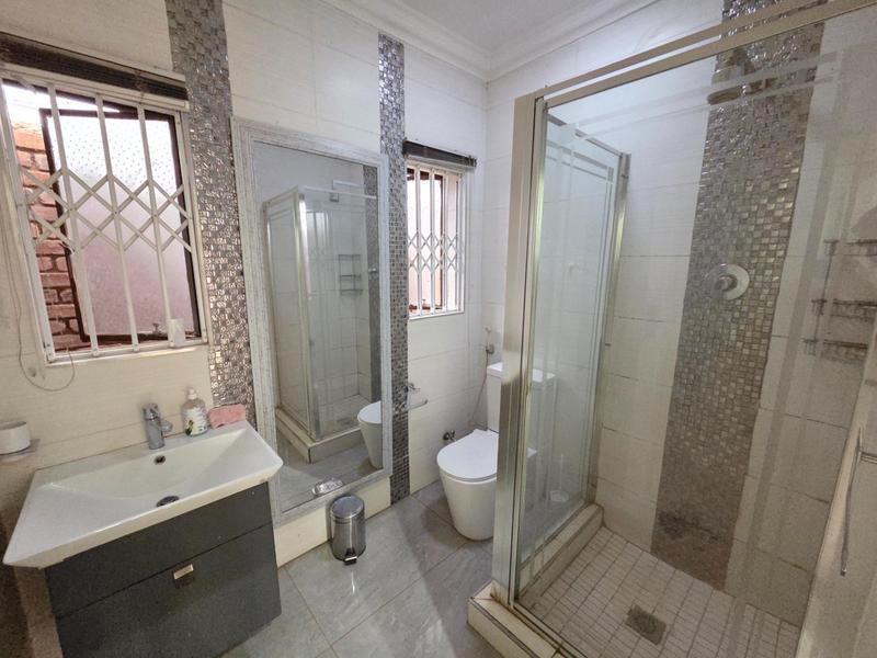 To Let 5 Bedroom Property for Rent in Erasmia Gauteng