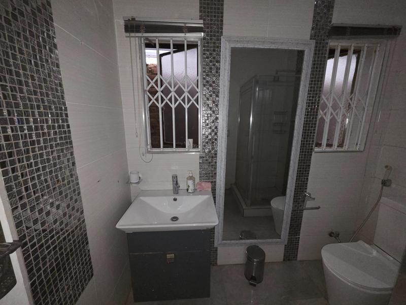 To Let 5 Bedroom Property for Rent in Erasmia Gauteng