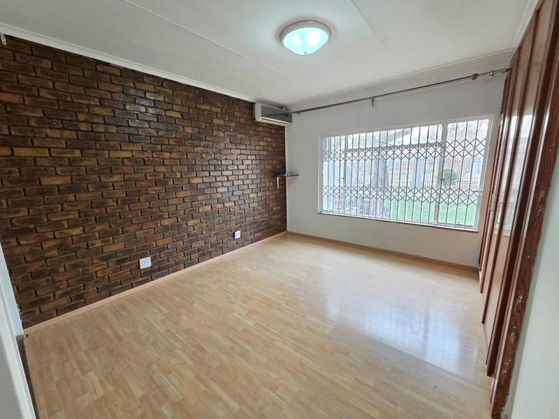 To Let 5 Bedroom Property for Rent in Erasmia Gauteng