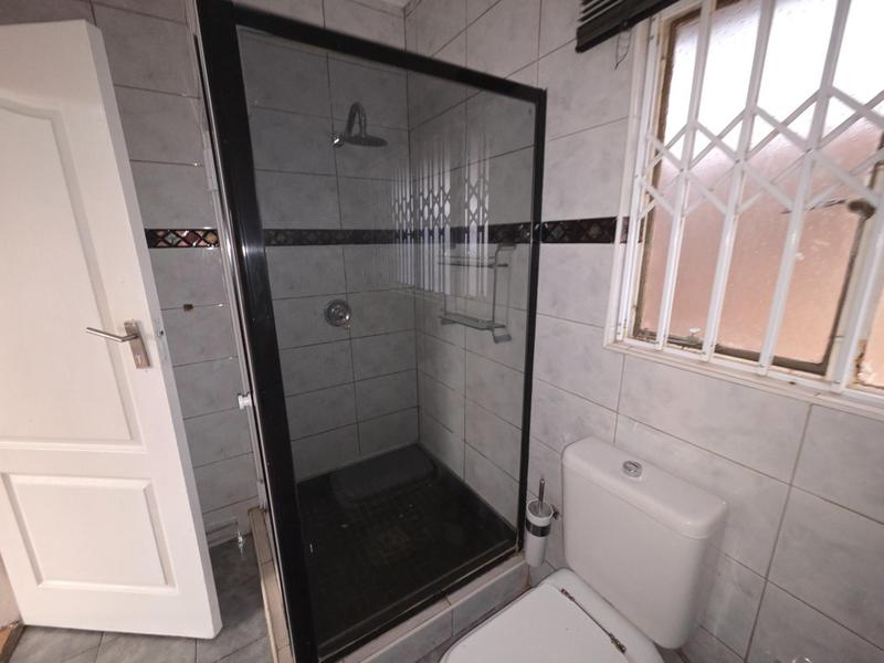 To Let 5 Bedroom Property for Rent in Erasmia Gauteng