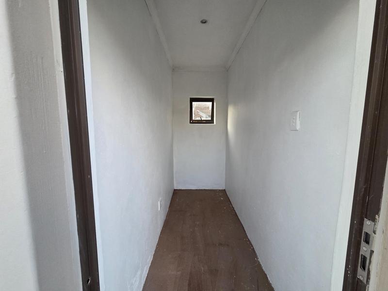 To Let 5 Bedroom Property for Rent in Erasmia Gauteng