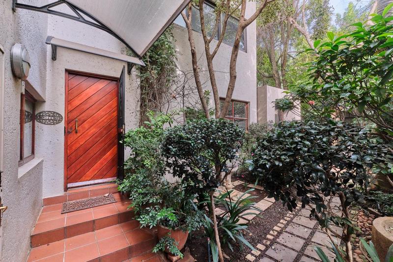 2 Bedroom Property for Sale in Benmore Gardens Gauteng