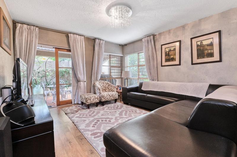 2 Bedroom Property for Sale in Benmore Gardens Gauteng