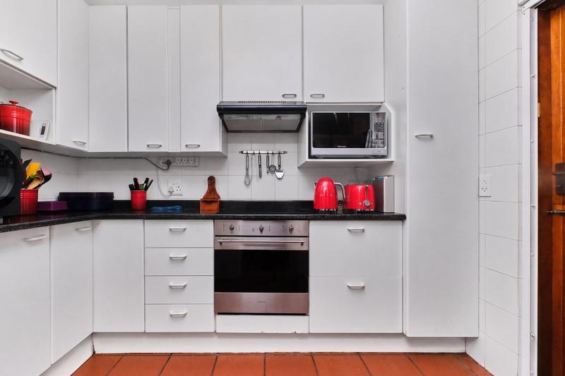 2 Bedroom Property for Sale in Benmore Gardens Gauteng