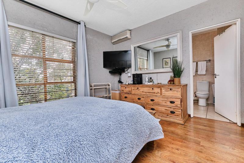 2 Bedroom Property for Sale in Benmore Gardens Gauteng